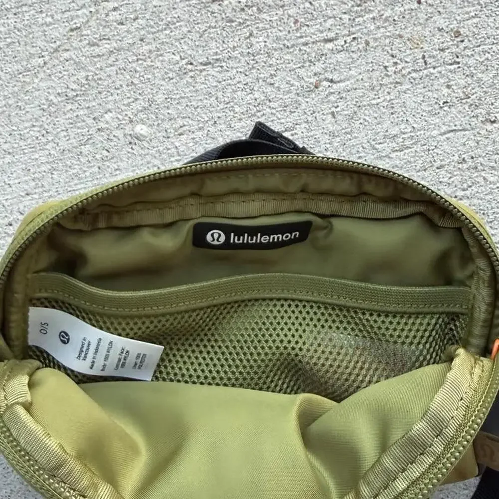 Lululemon green khaki everywhere crossbody bag